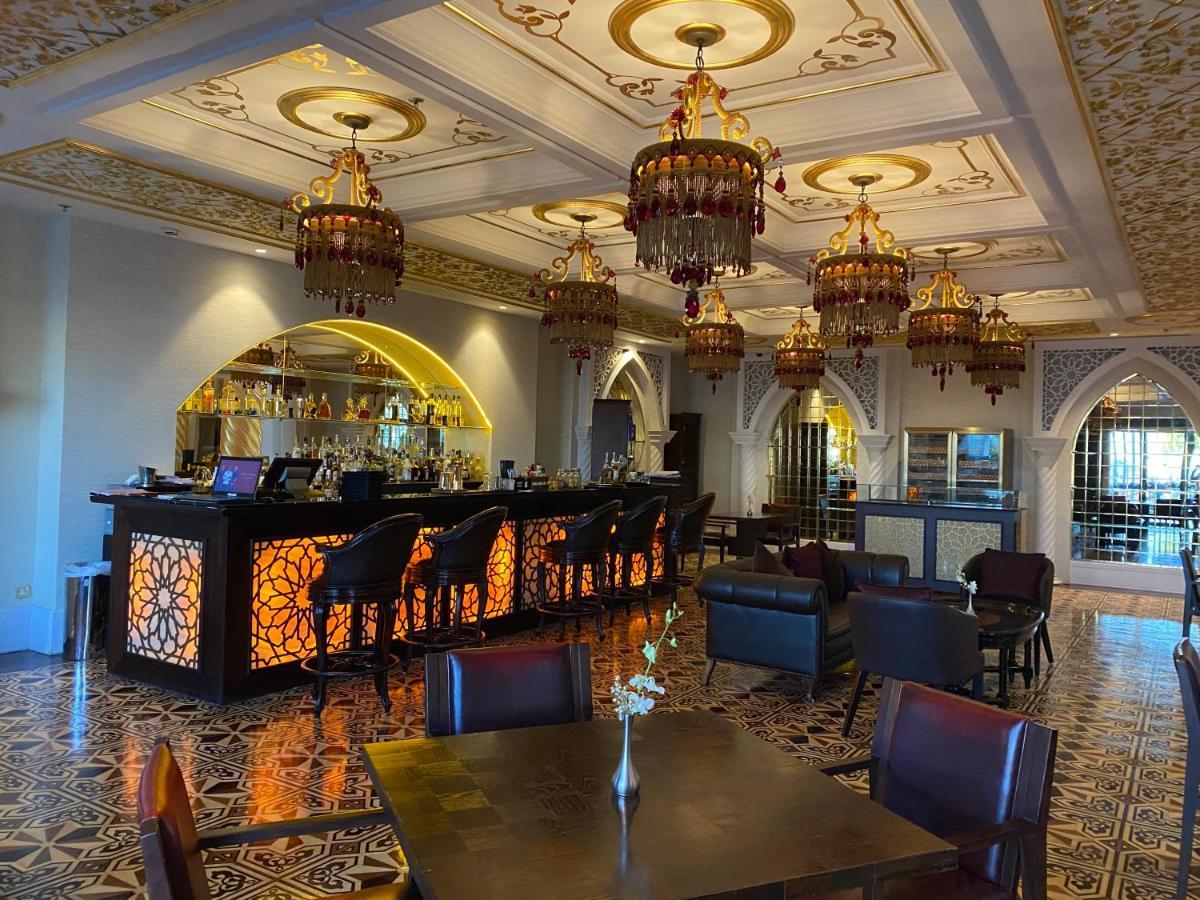 Jumeirah Zabeel Saray Dubai Exterior foto The interior of the restaurant