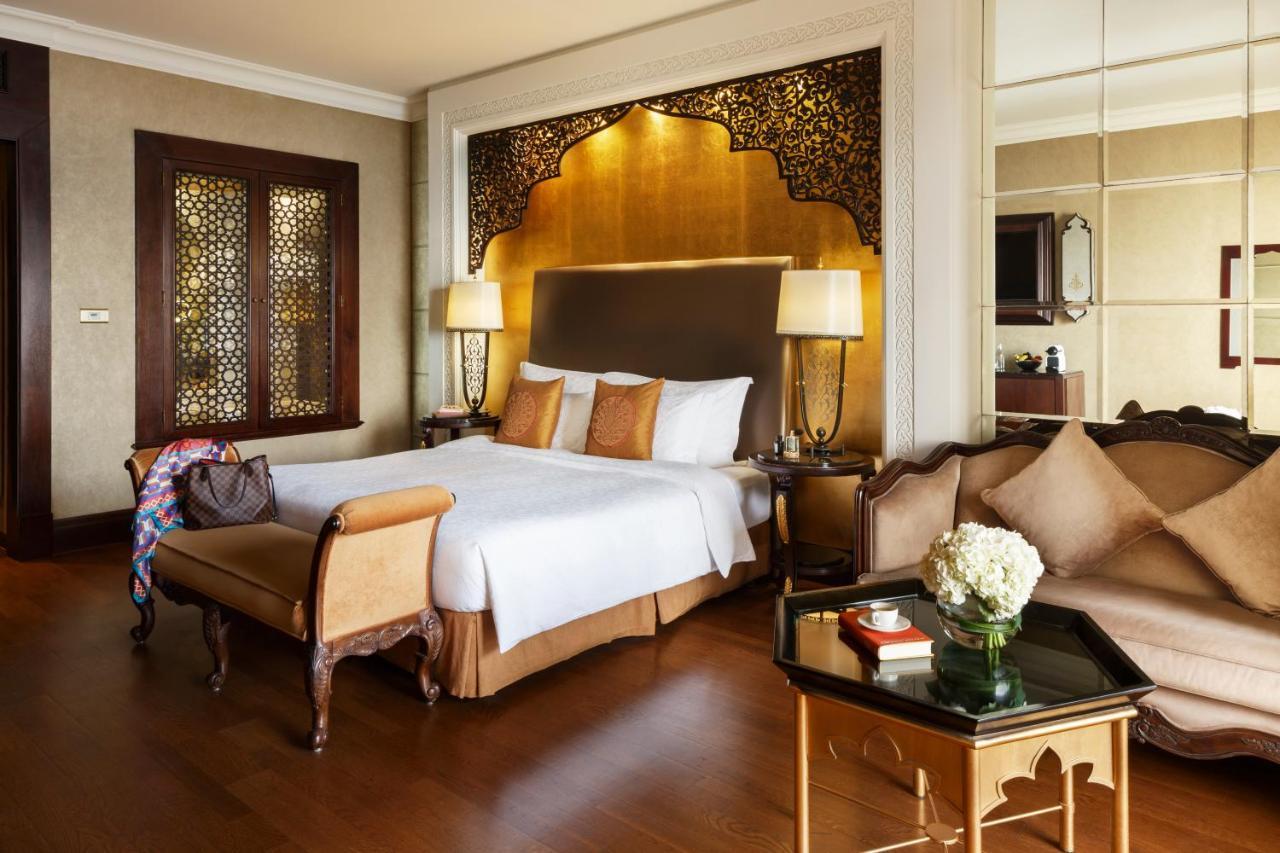 Jumeirah Zabeel Saray Dubai Exterior foto A suite at the Taj Mahal Palace, Mumbai