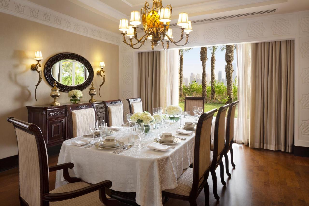 Jumeirah Zabeel Saray Dubai Exterior foto A dining room