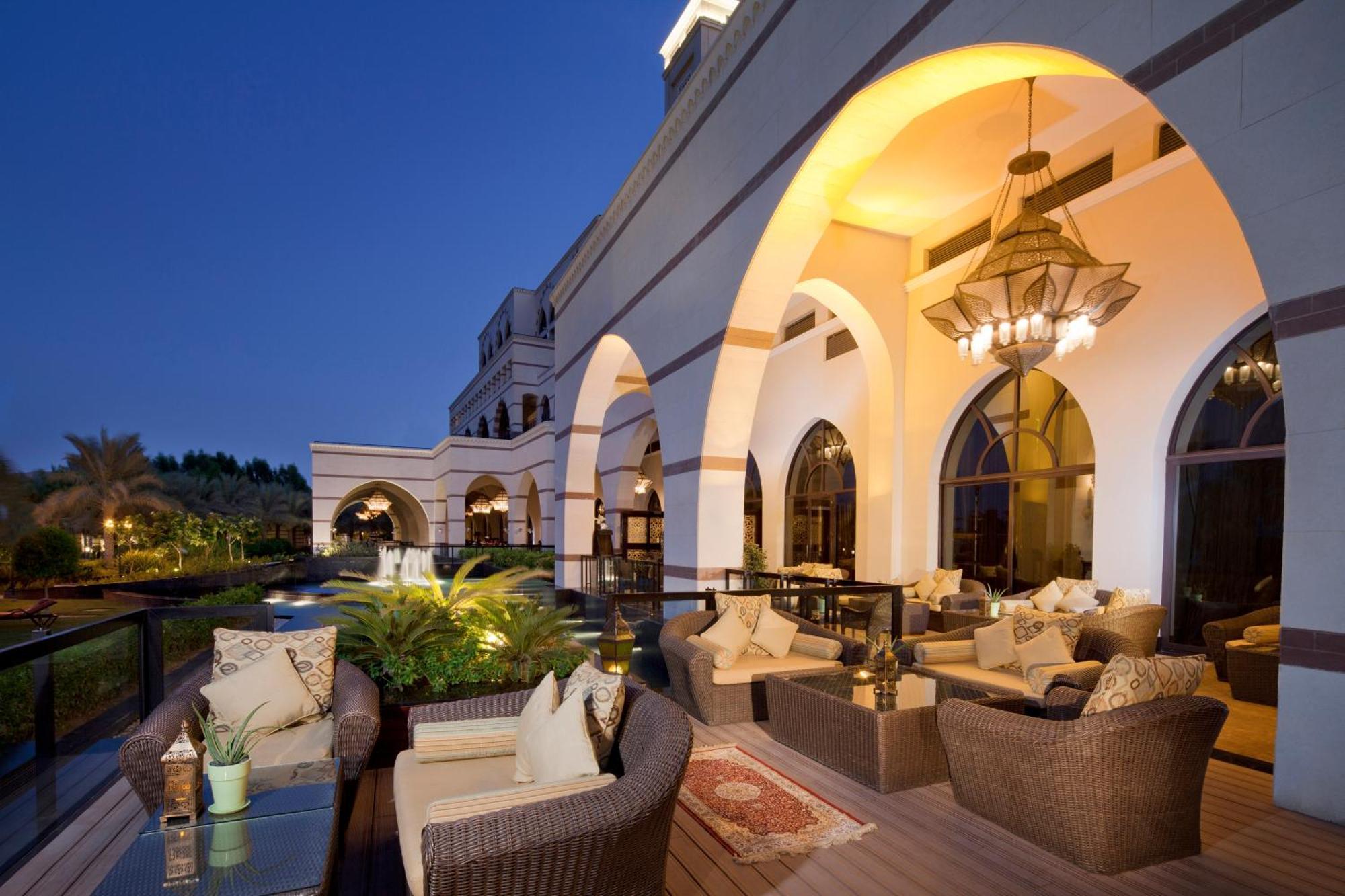 Jumeirah Zabeel Saray Dubai Exterior foto The Royal Mirage Hotel